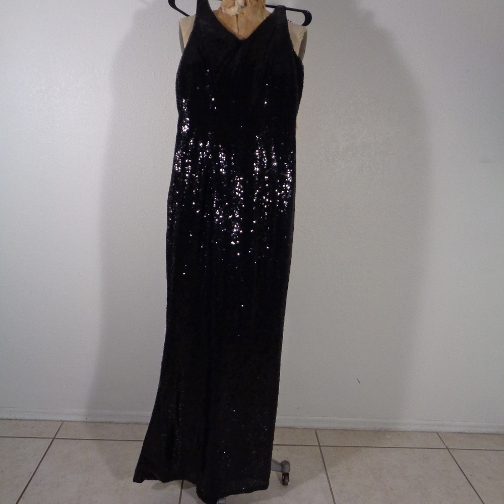 THE PERFECT BLACK TIE SEQUIN DRESS